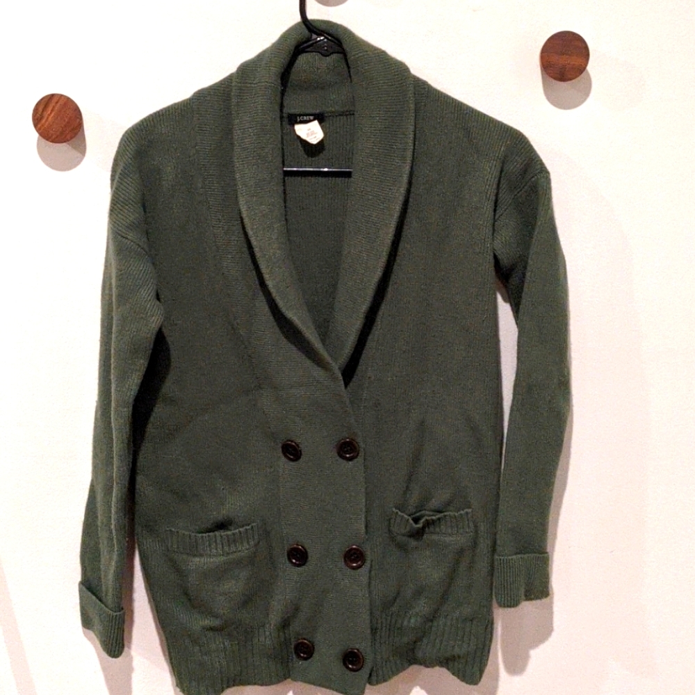 Green button sweater